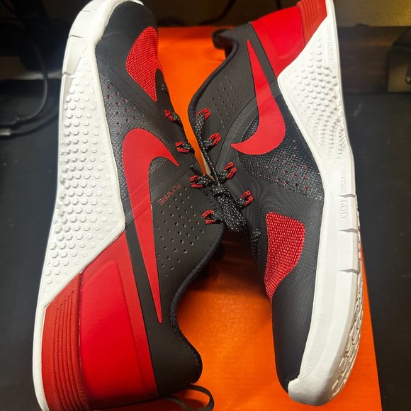 Nike Metcon 1 Banned Red/Black Size 12